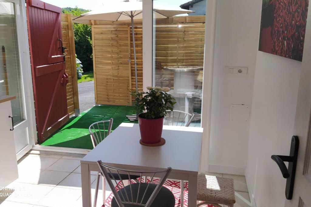 Appartement Tout Confort Au Calme Avec Jacuzzi Mouguerre Exterior foto